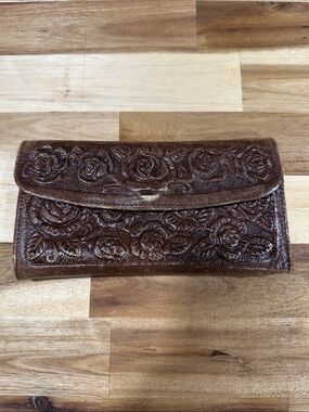 Handmade Genuine Leather Embossed Floral Leather Clutch Wallet - Brown
